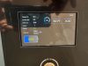 Docan 15kWh 51,2V, 300Ah függőleges kivitelű EVE LIFEPO4 akkumulátorpack görgős kerekekkel
